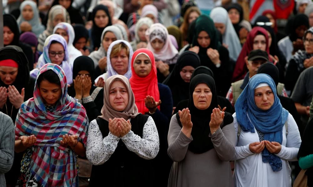 Κάλεσμα Γερμανού ΥΠΕΣ σε μουσουλμάνους της χώρα κατά της τρομοκρατίας